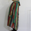 Impermeable de PVC con capucha a rayas de colores para mujer
